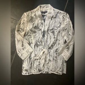 Women’s Dolce Cabo Size Medium White Sheer  Shirt 100% Polyester
